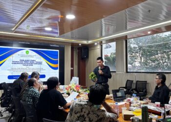 presentasi Masrani (foto: Pemerintah Kecamatan Sebulu)