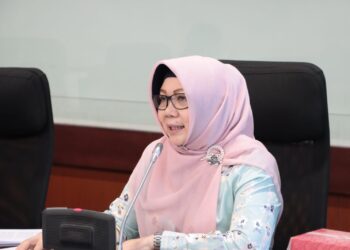 Kepala Dinas Pemberdayaan Perempuan dan Perlindungan Anak (DP3A) Kaltim, Noryani Sorayalita dalam Rapat Persiapan Rakor Percepatan Penurunan Stunting Kalimantan Timur (foto: Pemprov Kaltim)