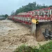 Foto: Kondisi jembatan yang terputus akibat banjir di Kabupaten Tapanuli Utara, Sumatra Utara, Selasa (25/11). (BPBD Kabupaten Tapanuli Utara)