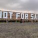 Karya instalasi “Not For Sale” dan senimannya, I Wayan “Nano” Sudarna Putra