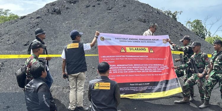 negara amankan tumpukan batubara ilegal/kementrian ESDM