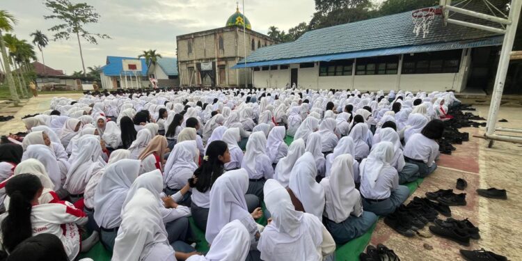 Agenda rutin pembentukan karakter yang dilakukan oleh siswa dan siswi sekolah/RA