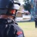 Personel Brimob mengenakan helm dan rompi khusus. (© Herwin Bahar via Shutterstock)