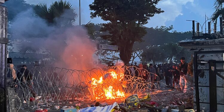 Aksi Demo 214 oleh masyarakat Kaltim (foto:Nasya)