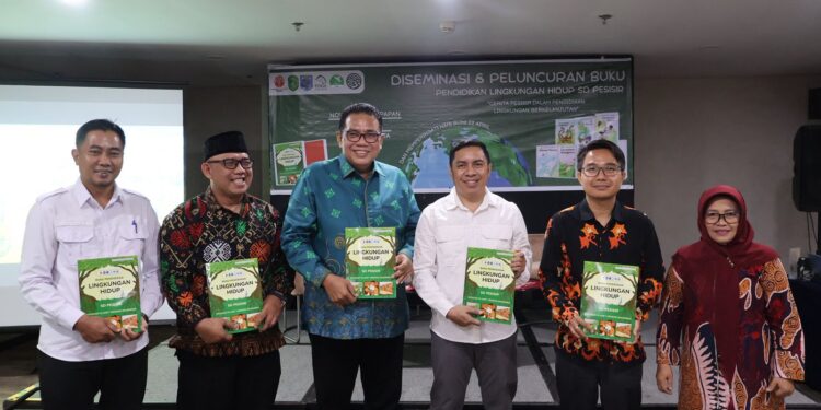 Dokumentasi Peluncuran Buku Pendidikan Lingkungan Hidup SD Pesisir