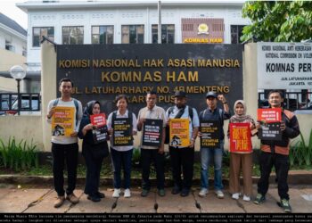 Misran dan tim takar di depan Komnas HAM